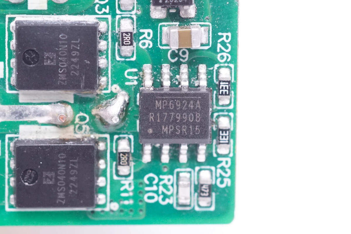 140W快充新军登场 拆解探秘，看工厂研发如何重塑市场格局